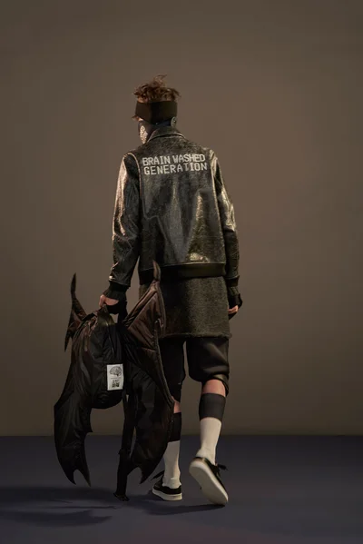 Look 27